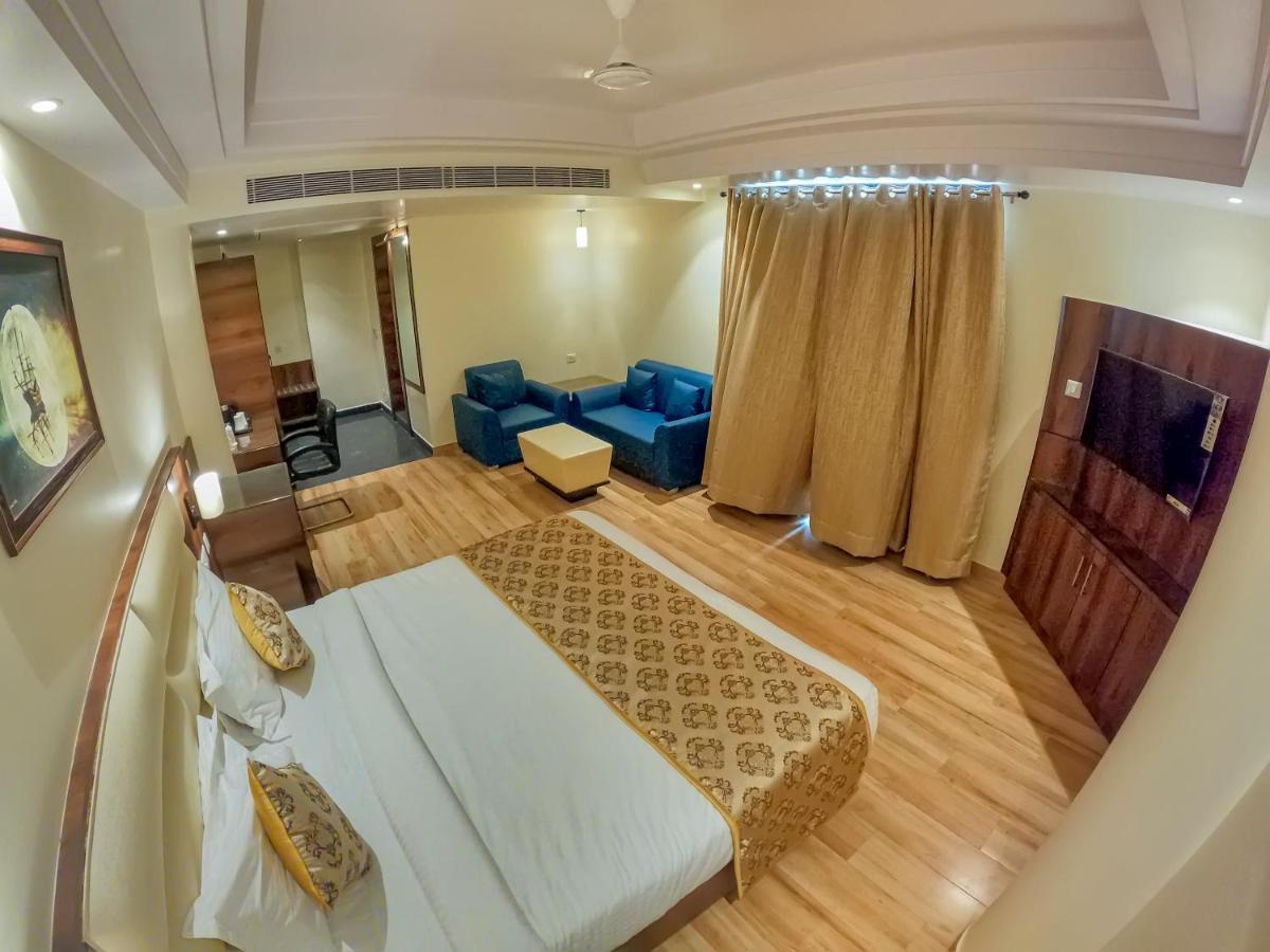 Hotel Hira Inn-10Mins From Railway Station & Bus Station Allāhābād Junction Zewnętrze zdjęcie