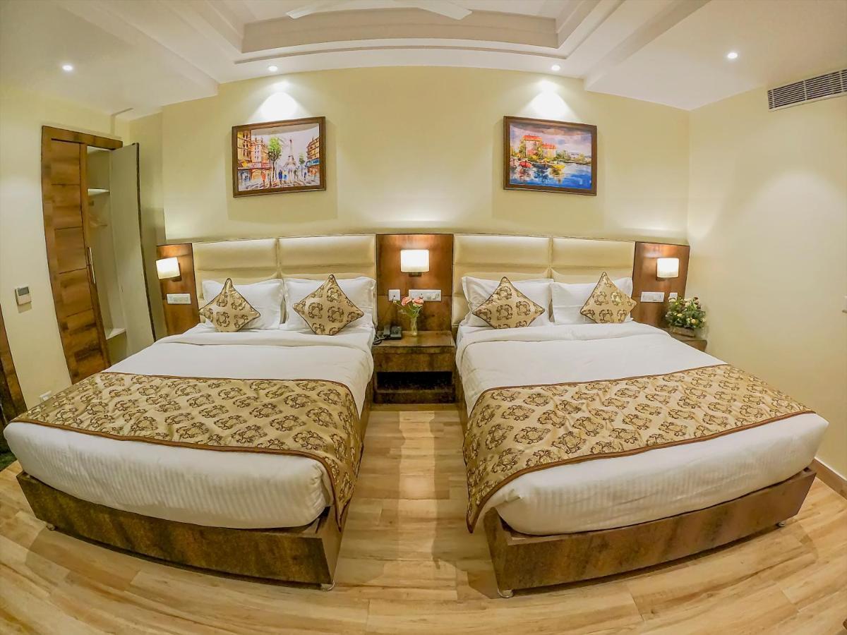 Hotel Hira Inn-10Mins From Railway Station & Bus Station Allāhābād Junction Zewnętrze zdjęcie