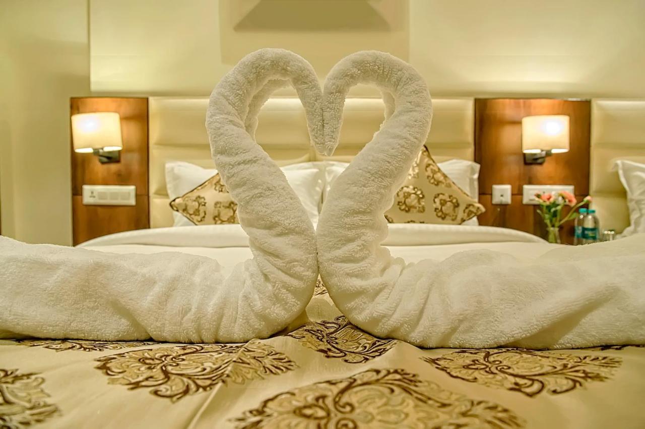 Hotel Hira Inn-10Mins From Railway Station & Bus Station Allāhābād Junction Zewnętrze zdjęcie