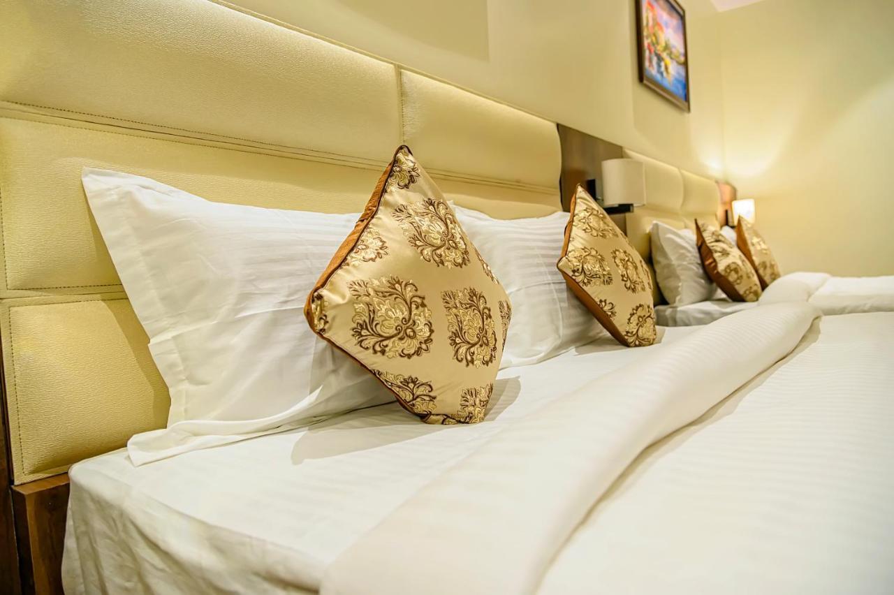 Hotel Hira Inn-10Mins From Railway Station & Bus Station Allāhābād Junction Zewnętrze zdjęcie