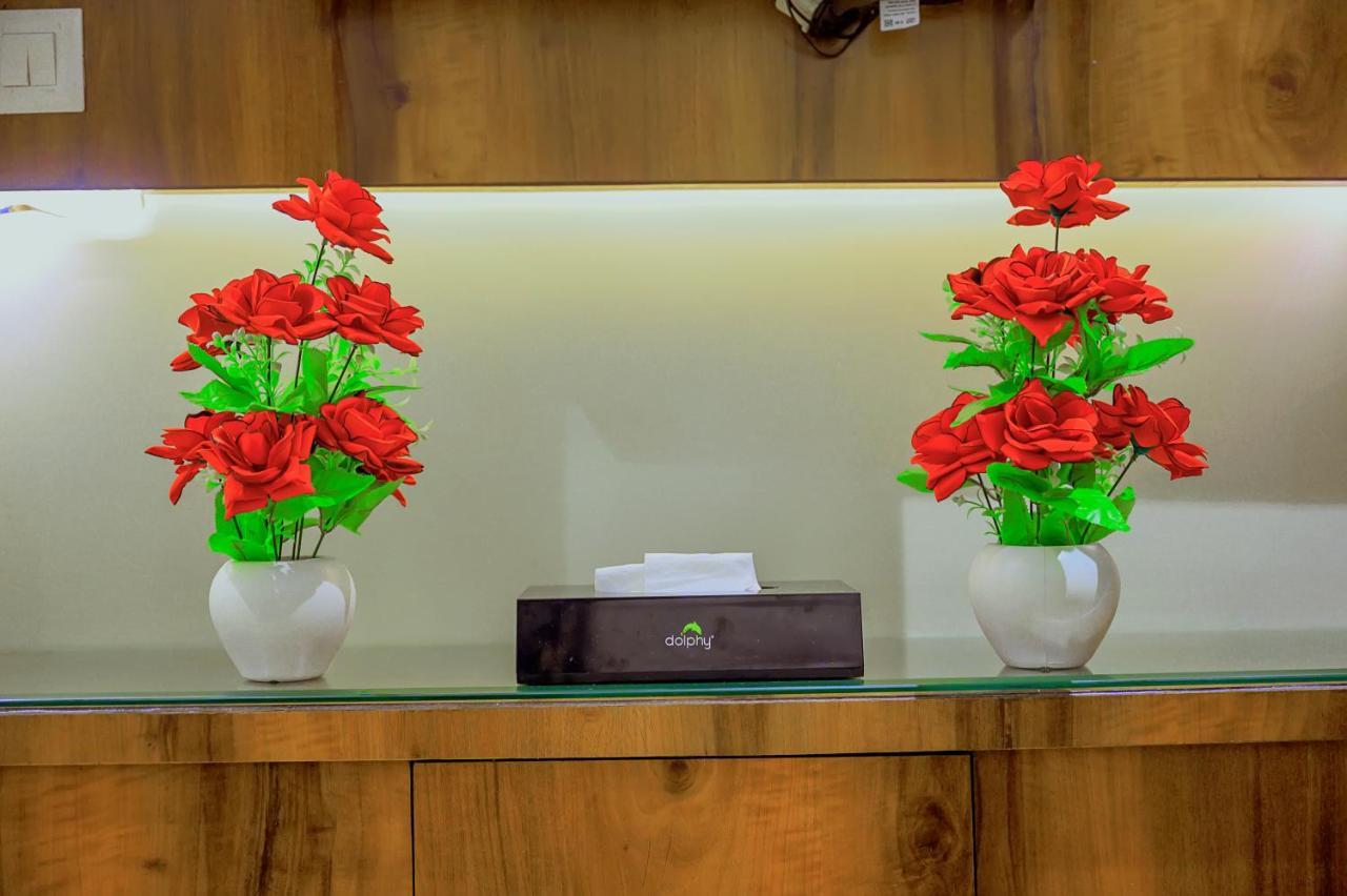 Hotel Hira Inn-10Mins From Railway Station & Bus Station Allāhābād Junction Zewnętrze zdjęcie