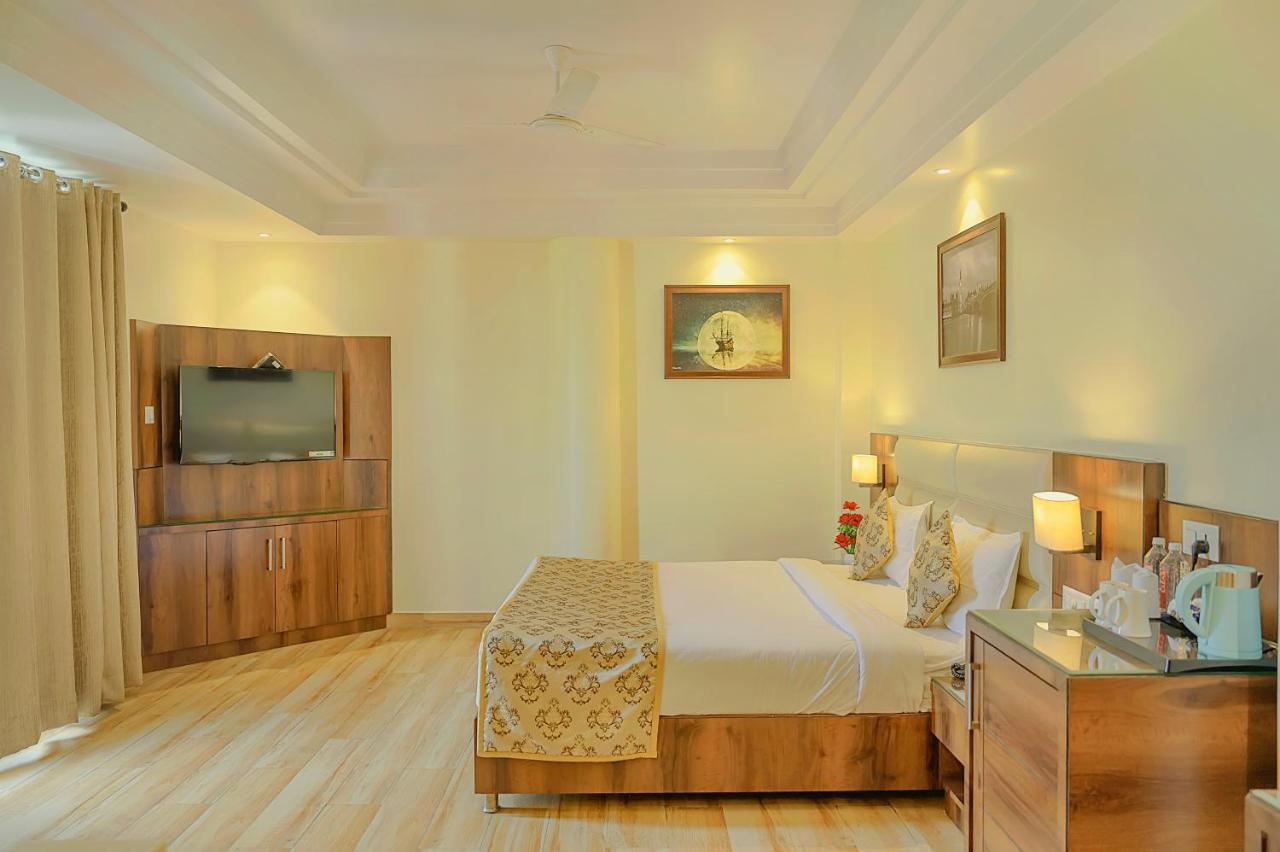 Hotel Hira Inn-10Mins From Railway Station & Bus Station Allāhābād Junction Zewnętrze zdjęcie